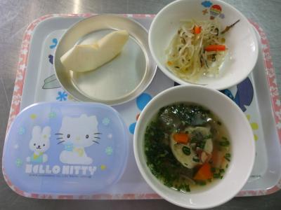 高菜と春雨の炒めもの☆すいとん汁☆りんご