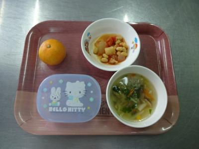 ポークビーンズ☆野菜スープ☆みかん