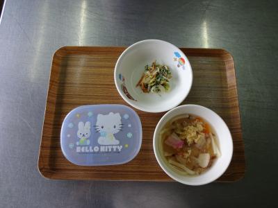 仲良しうどん☆ゴママヨサラダ