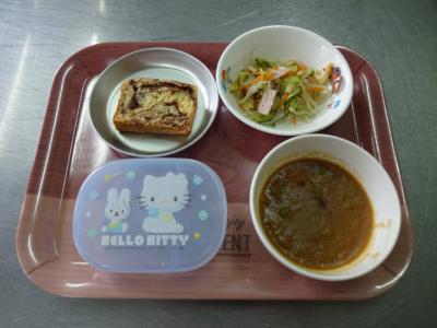 手作りカレー☆酢の物★パウンドケーキ