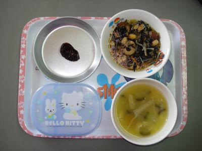 大豆の磯煮・味噌汁・プルーン