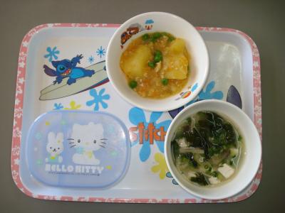☆じゃが芋のそぼろ煮　☆味噌汁