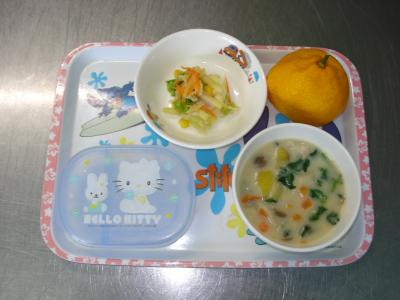 さつま芋シチュー☆マカロニサラダ☆みかん