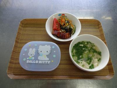 ウナギの蒲焼き☆酢の物☆味噌汁