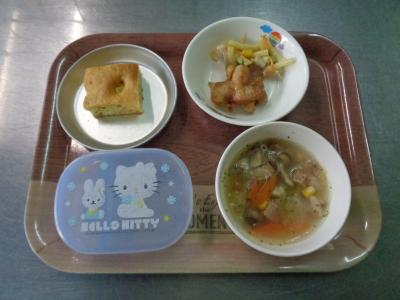 鶏の照り焼き☆マカロニサラダ☆野菜スープ★バナナケーキ