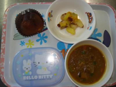 手作りカレー☆フルーツサラダ★きなこマフィン