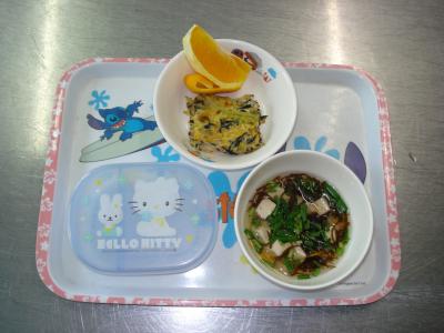 ゴーヤのキッシュ☆もずく汁☆オレンジ