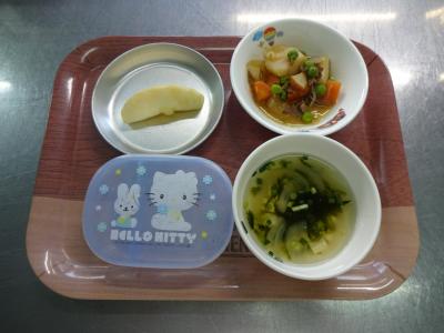 肉じゃが☆すまし汁☆果物