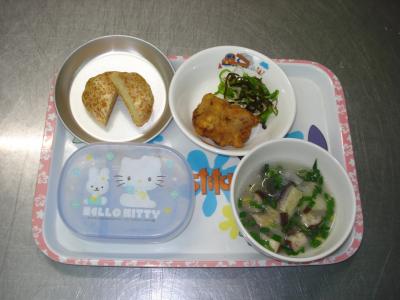 竜田揚げ☆昆布和え☆みそ汁★もちもちパン