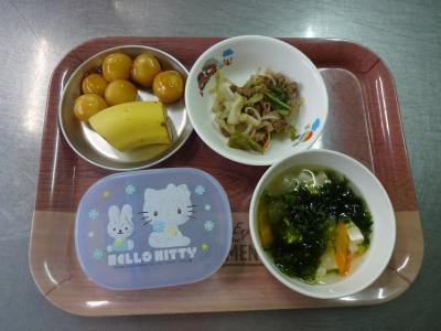 スタミナ焼肉☆すまし汁☆果物★チーズ白玉団子