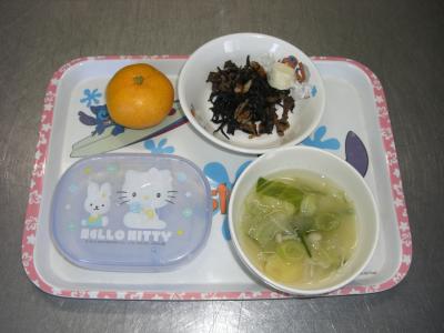 ひじきのキンピラ☆チーズ☆みかん☆味噌汁