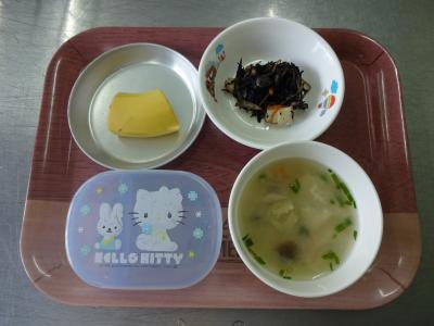 ひじきのきんぴら☆味噌汁☆果物