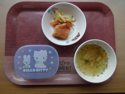 鶏の照り焼き☆マカロニサラダ☆野菜スープ