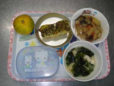 くずかけうま煮☆果物☆みそ汁★ツナパン