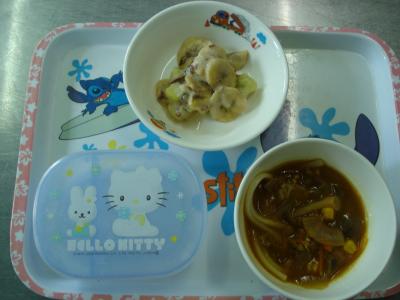 カレーうどん☆フルーツサラダ