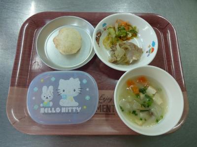 生姜焼き☆サラダ☆味噌汁★もちもちパン