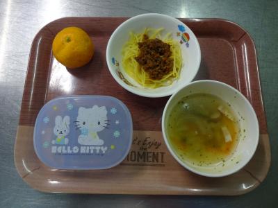 ミートスパゲティー☆野菜スープ☆果物