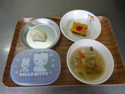 さつま芋のオムレツ☆春雨スープ☆果物
