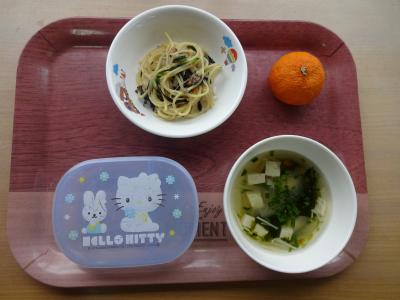 和風スパゲティー☆すまし汁☆果物