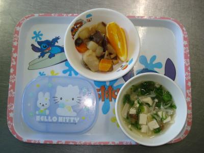 くずかけうま煮☆果物☆みそ汁