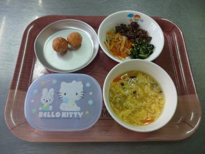 キッズビビンバ☆中華風コーンスープ☆果物★豆腐ドーナツ