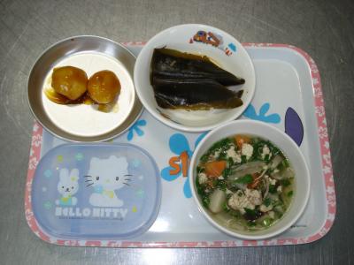 昆布巻き☆みかん☆けんちん汁☆豆腐のみたらし団子