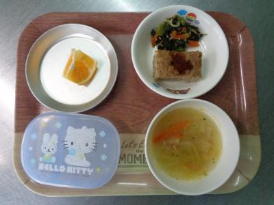 豆腐ハンバーグ☆ごま和え☆野菜スープ☆果物