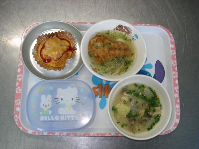 鯖のおろし和え☆果物☆豚汁★ピザパン