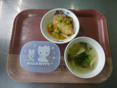 魚の甘酢あんかけ☆味噌汁☆果物