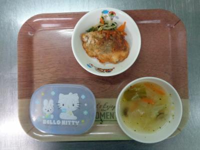 魚のケッチャプ和え☆ごま和え☆野菜スープ