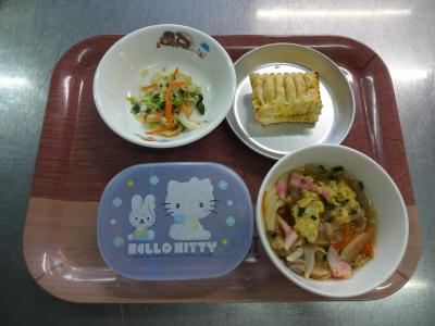 煮込みうどん☆ゴママヨサラダ★パンプキンパイ