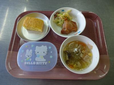 鶏の照り焼き☆マカロニサラダ☆野菜スープ★マヨケーキ