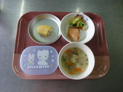 魚の塩焼き☆蒸し野菜☆味噌汁☆果物