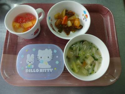 酢豚☆味噌汁☆ピーマンの天ぷら★フルーツポンチ