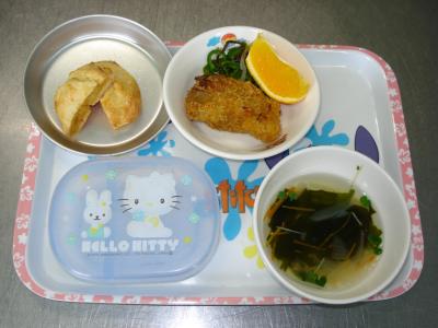 味噌カツ☆昆布和え☆果物☆わかめスープ★もちもちドーナツ