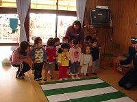 ゼンちゃんと交通ルールについて勉強したり、横断歩道の渡り方も教えてもらいました